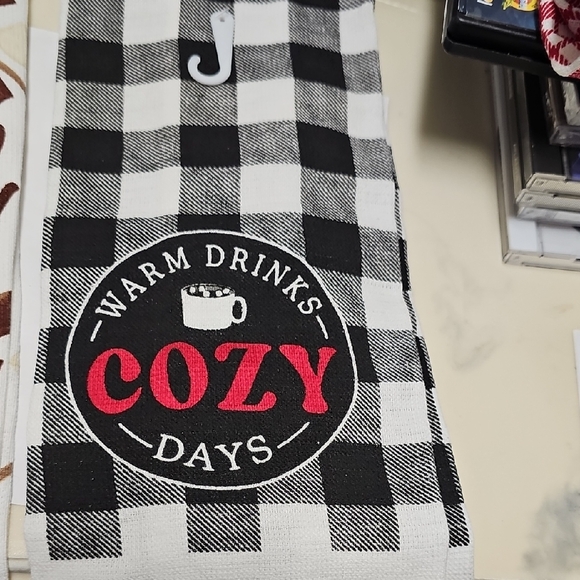 Nwt Cozy Days Checkered Kitchen Towel - Picture 2 of 2